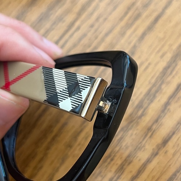 Burberry Frame and case - Picture 12 of 12